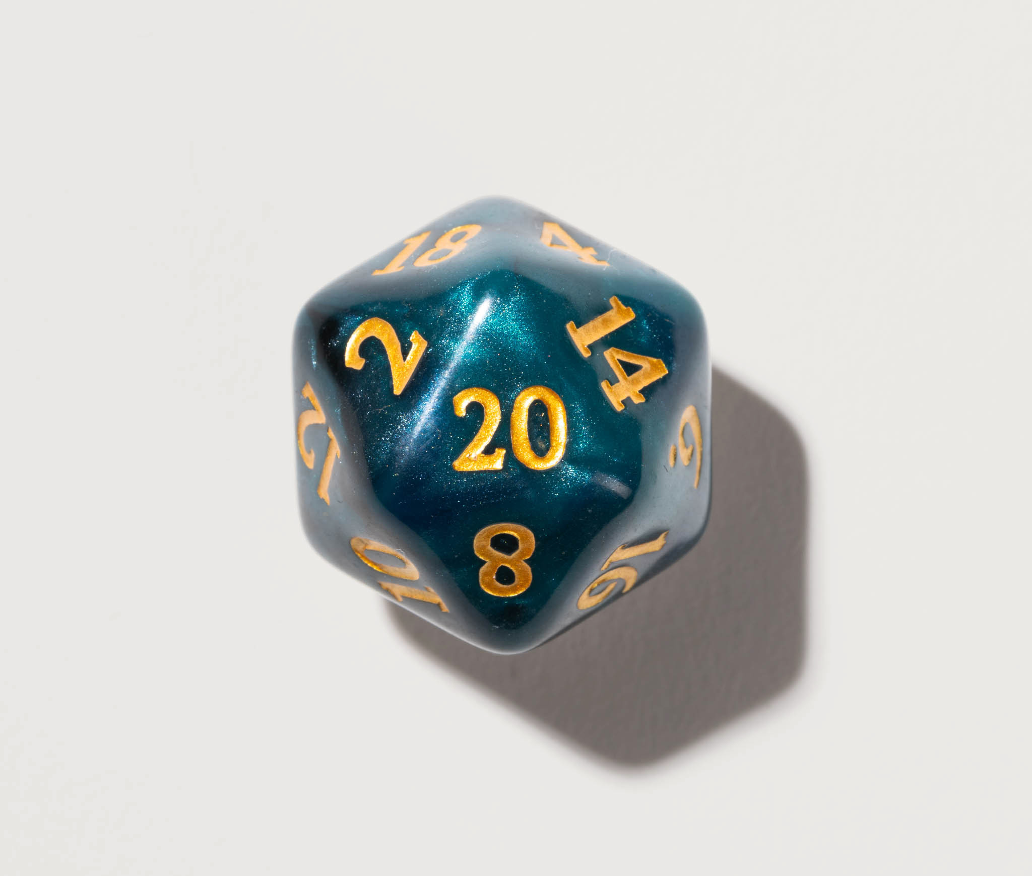 acrylic-dice-undertow-macro-01-1