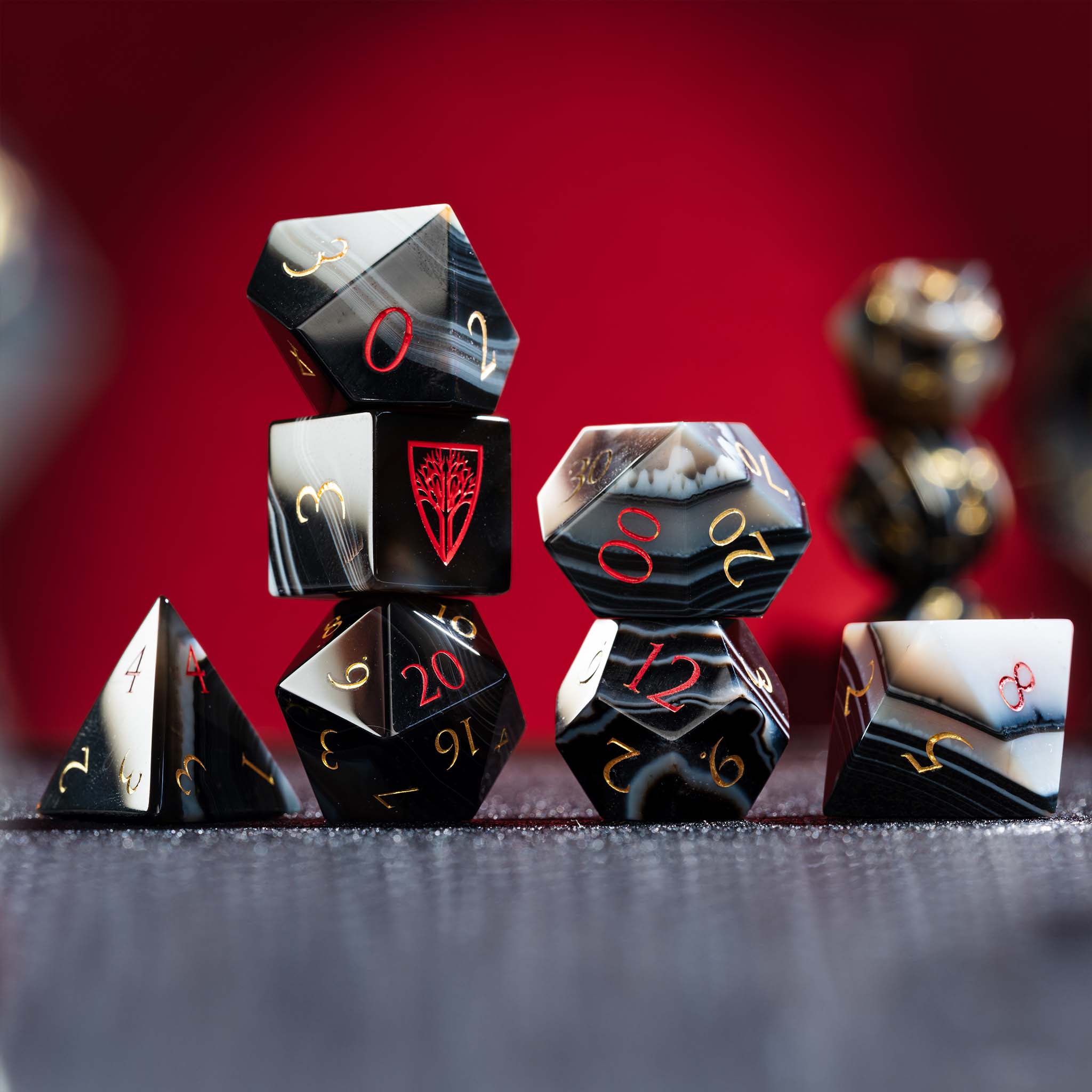 gemstone_dice-black_tibetan_agate-standard_set_7