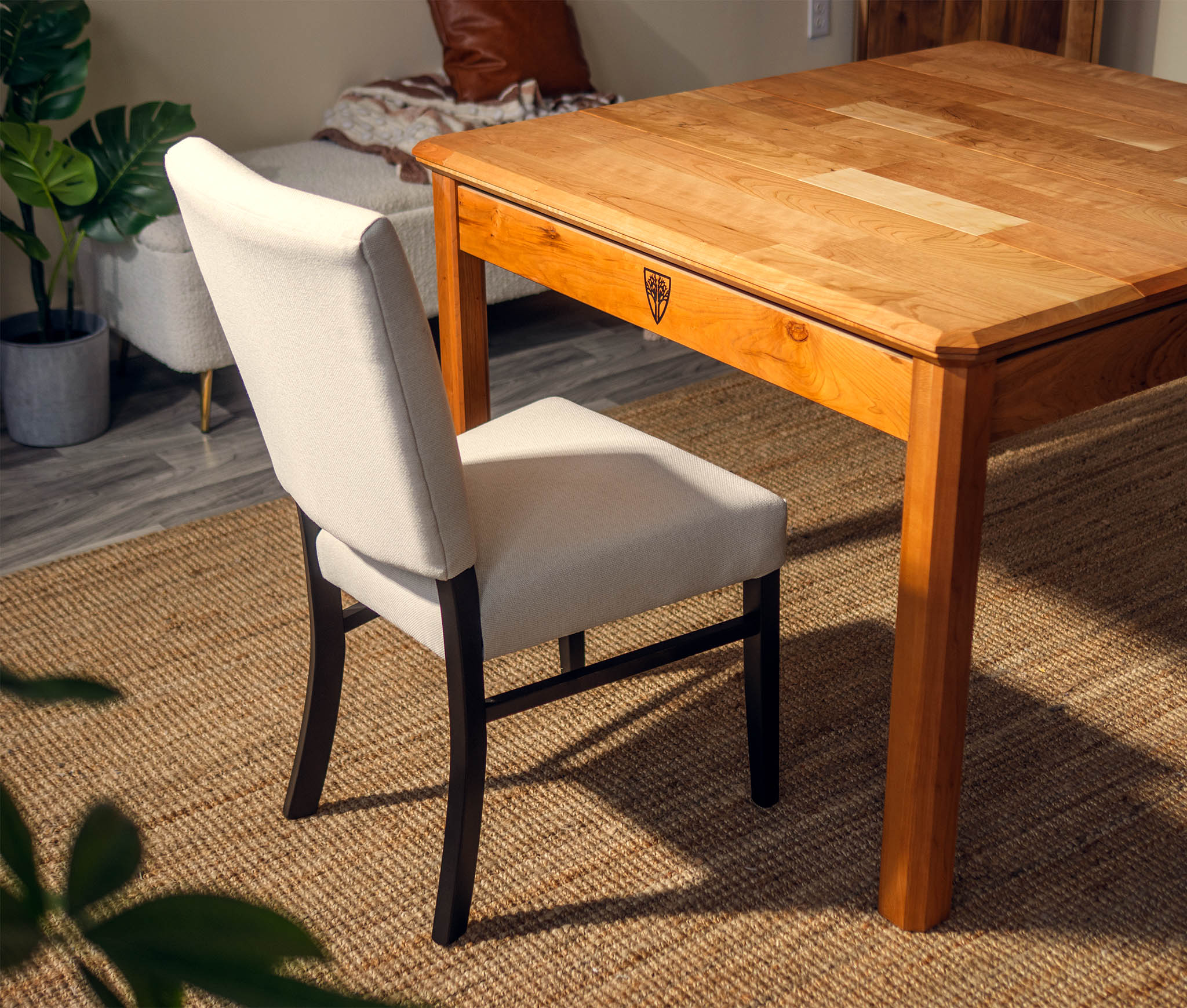 upholstered-side-chair-frost-lifestyle-macro-02