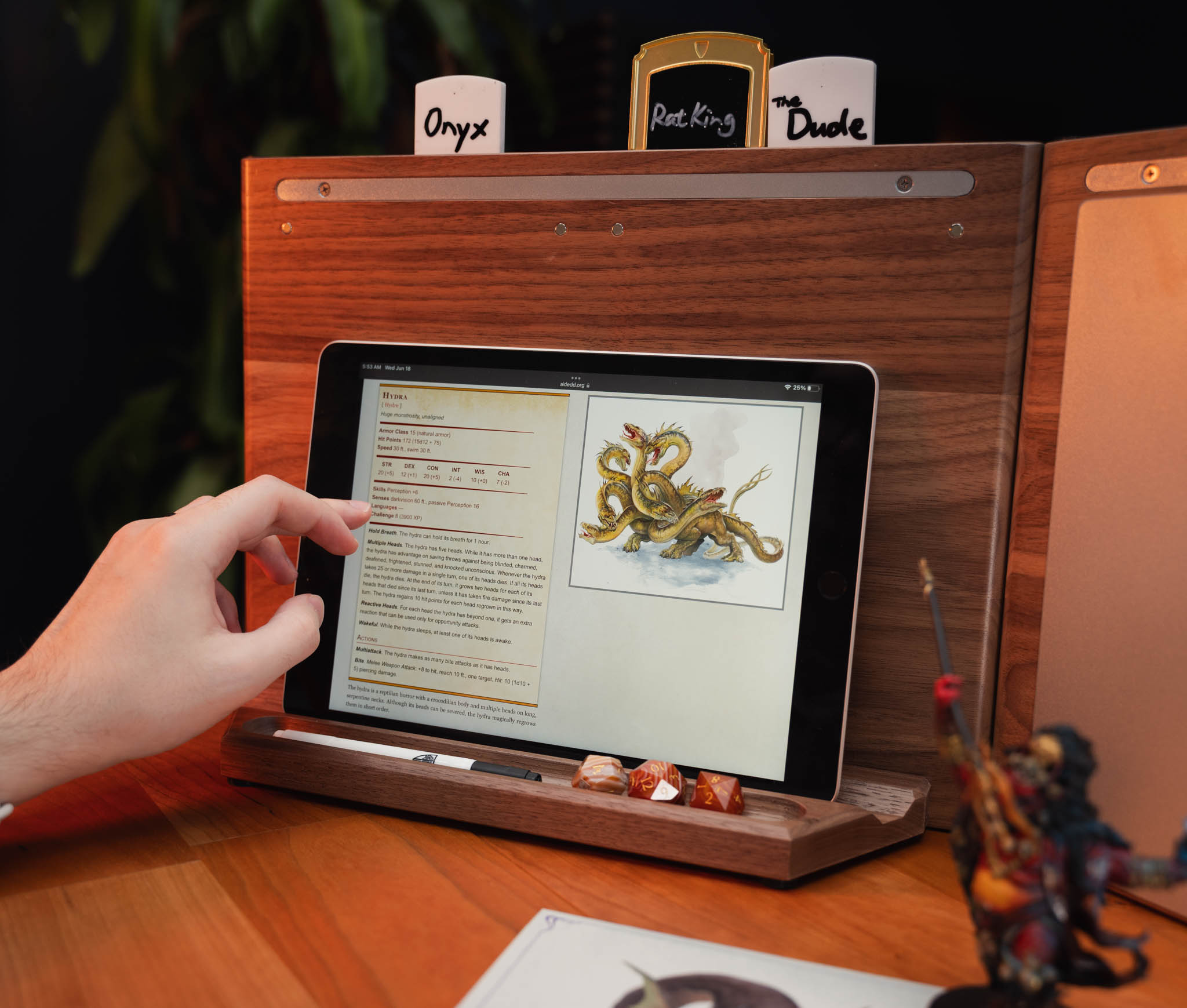 dm-screen-tablet-tray-cover-photo-01