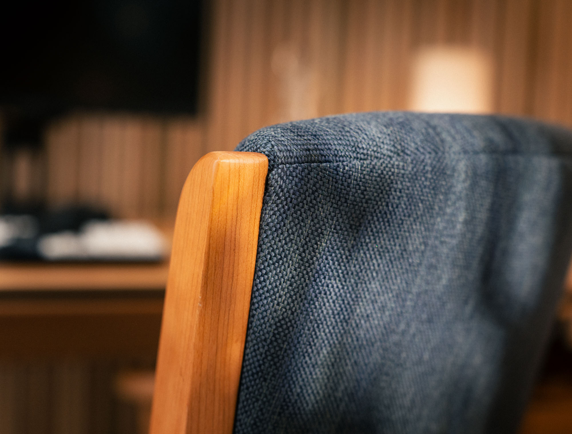 office-chair-cherry-honey-denim-gallery-06